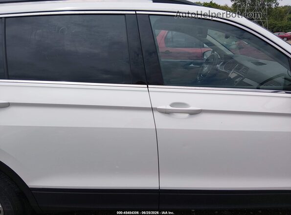 3VV2B7AX7KM101402 2019 VOLKSWAGEN TIGUAN Белый Вид задней части салона