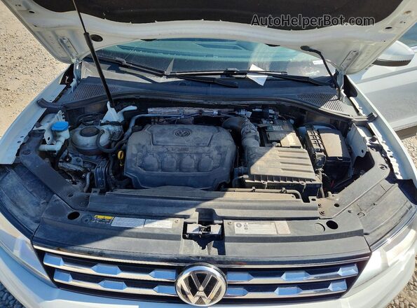 3VV2B7AX7LM002449 2020 VOLKSWAGEN TIGUAN White Rear interior view