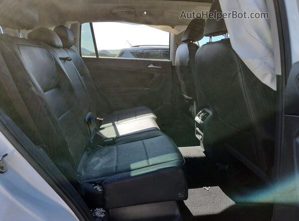 3VV2B7AX7LM002449 2020 VOLKSWAGEN TIGUAN White Rear seats view