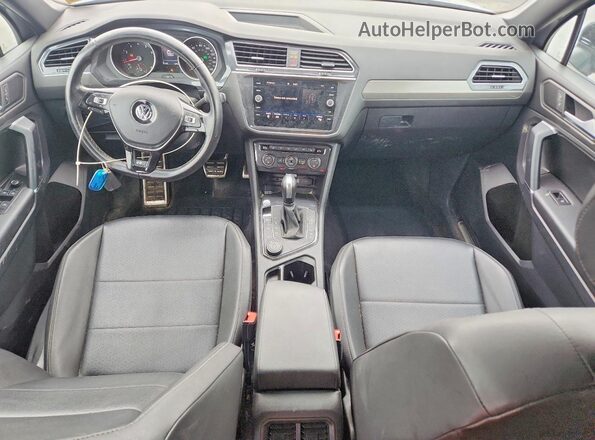 3VV2B7AX7LM068581 2020 VOLKSWAGEN TIGUAN Silver Առջևի վահանակի տեսք