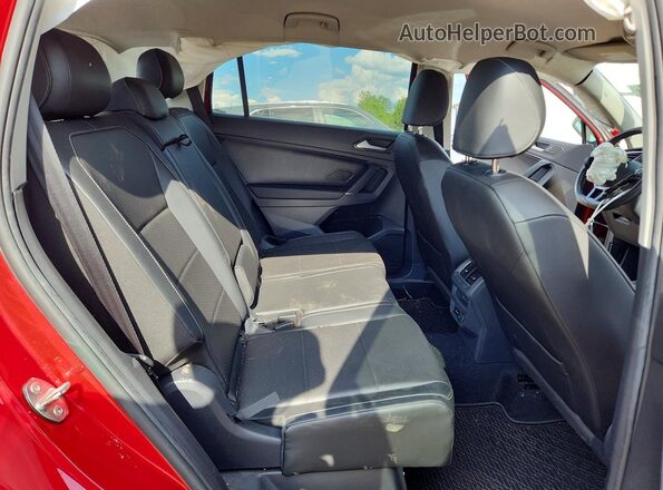 3VV2B7AX8JM180352 2018 VOLKSWAGEN TIGUAN Maroon 
