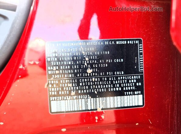 3VV2B7AX8JM180352 2018 VOLKSWAGEN TIGUAN Maroon 