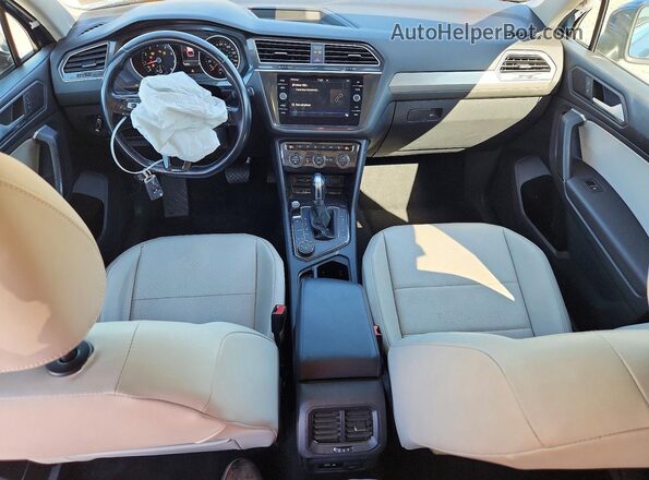 3VV2B7AX8KM006993 2019 VOLKSWAGEN TIGUAN Blue Widok deski rozdzielczej