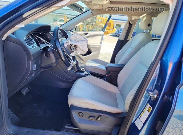 3VV2B7AX8KM006993 2019 VOLKSWAGEN TIGUAN Blue Widok wnętrza z przodu