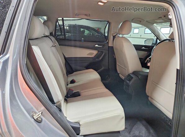 3VV2B7AX8KM081838 2019 VOLKSWAGEN TIGUAN Silver 