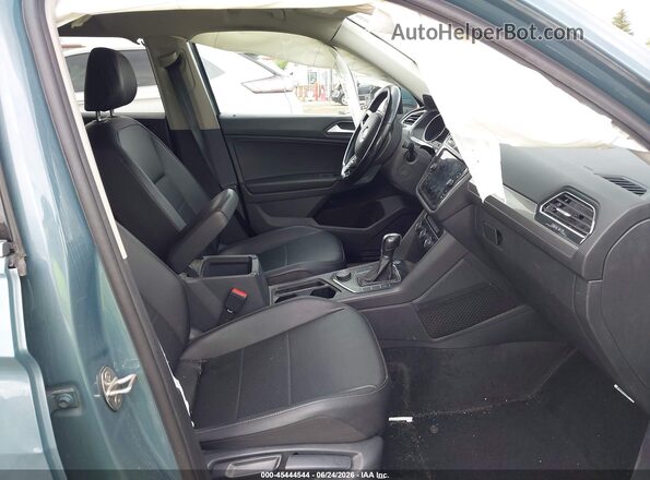 3VV2B7AX8KM095996 2019 VOLKSWAGEN TIGUAN Green წინა სალონის ხედი
