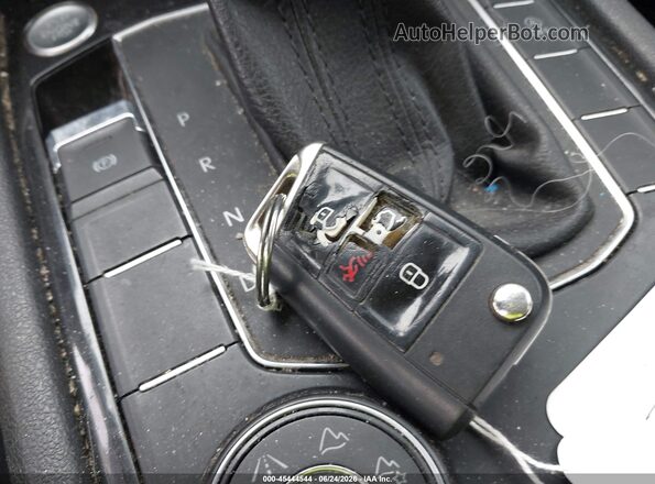 3VV2B7AX8KM095996 2019 VOLKSWAGEN TIGUAN Green წინა პანელის ხედი