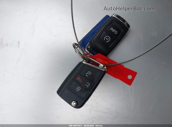 3VV2B7AX8LM017817 2020 VOLKSWAGEN TIGUAN Черный Вид панели приборов