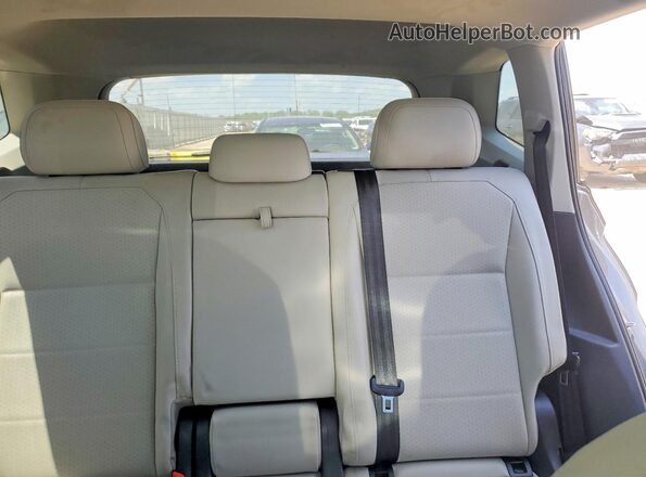 3VV2B7AX8LM043043 2020 VOLKSWAGEN TIGUAN Серый Вид задних сидений