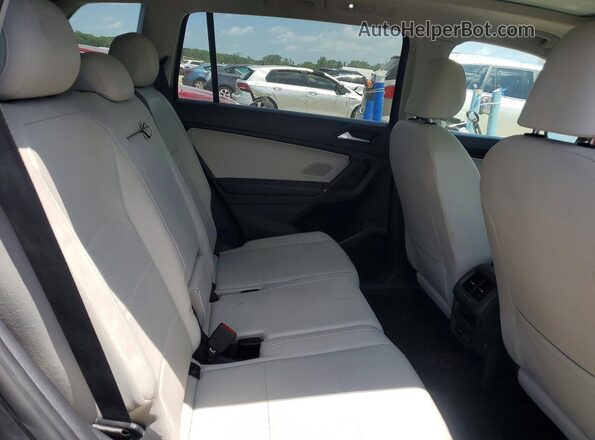 3VV2B7AX8LM043043 2020 VOLKSWAGEN TIGUAN Серый Вид задней части салона