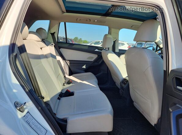 3VV2B7AX8MM143239 2021 VOLKSWAGEN TIGUAN White Vista interior trasera