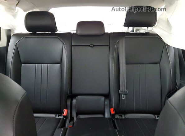 3VV2B7AX8NM129259 2022 VOLKSWAGEN TIGUAN Черный Вид задних сидений