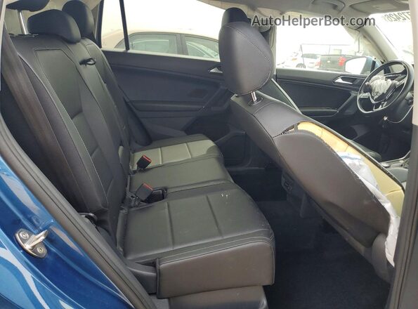 3VV2B7AX9JM047602 2018 VOLKSWAGEN TIGUAN Blue Հետևի նստատեղերի տեսք