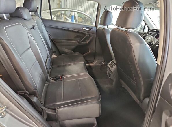 3VV2B7AX9MM083620 2021 VOLKSWAGEN TIGUAN Gray Rear interior view