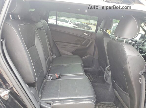 3VV2B7AX9MM103204 2021 VOLKSWAGEN TIGUAN Black Rear seats view