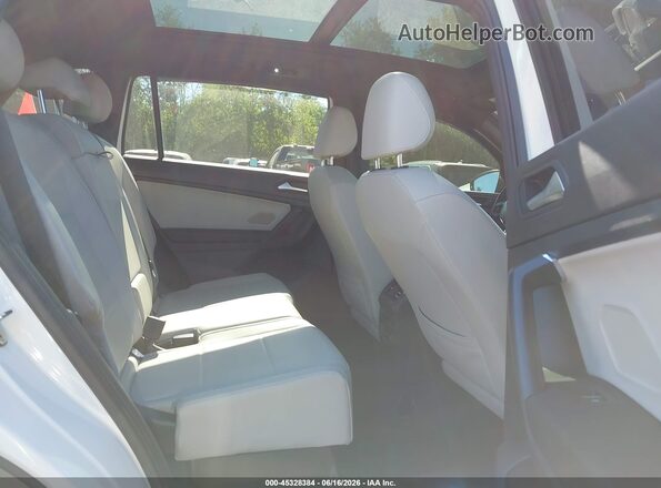 3VV2B7AXXMM039089 2021 VOLKSWAGEN TIGUAN White Vista de la etiqueta del VIN