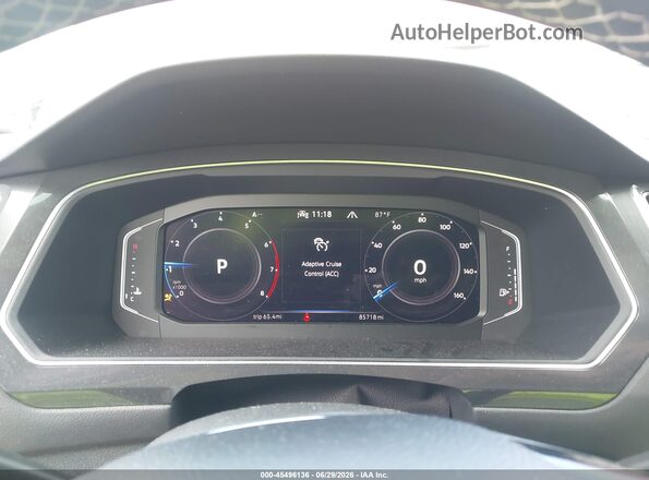 3VV2B7AXXMM083884 2021 VOLKSWAGEN TIGUAN Red Հետևի նստատեղերի տեսք