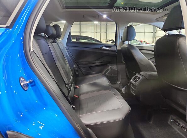 3VV2C7B23SM006173 2025 VOLKSWAGEN TAOS Синий Вид задней части салона