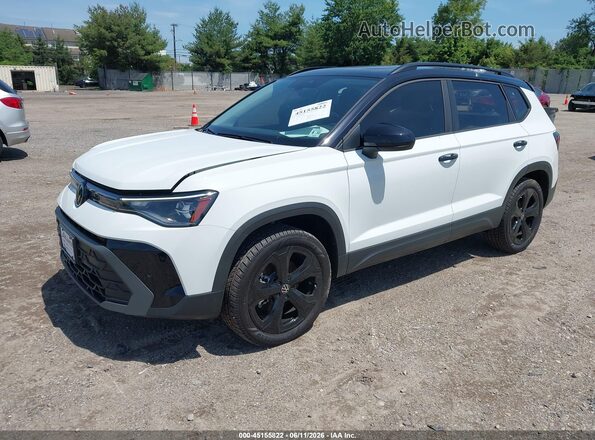 3VV2C7B24SM079035 2025 VOLKSWAGEN TAOS White Vista tres cuartos delantera izquierda