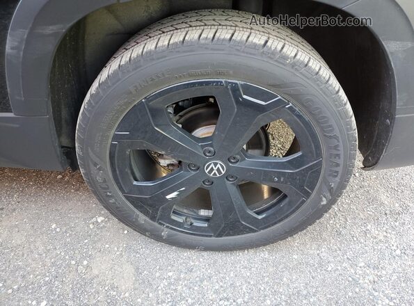 3VV2C7B27TM043034 2026 VOLKSWAGEN TAOS Black 