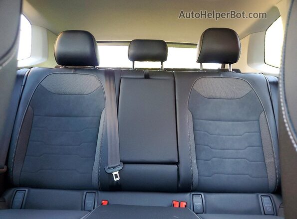 3VV2C7B27TM043034 2026 VOLKSWAGEN TAOS Black უკანა სავარძლების ხედი