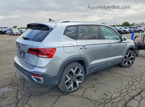 3VV2X7B20NM072950 2022 VOLKSWAGEN TAOS Серебряный Задняя правая четверть