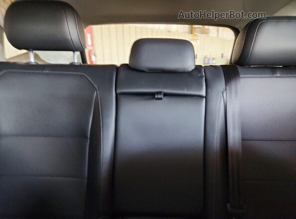 3VV3B7AX0JM043877 2018 VOLKSWAGEN TIGUAN Gray 
