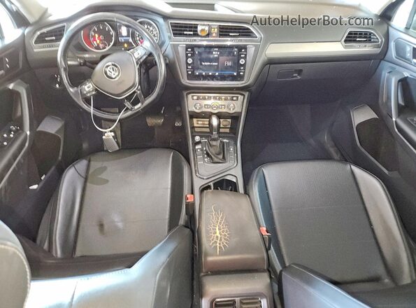 3VV3B7AX0JM043877 2018 VOLKSWAGEN TIGUAN Gray 