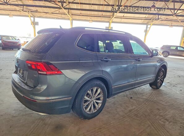 3VV3B7AX0JM043877 2018 VOLKSWAGEN TIGUAN Gray 