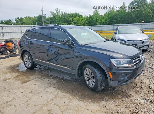 3VV3B7AX0JM128895 2018 VOLKSWAGEN TIGUAN Black 