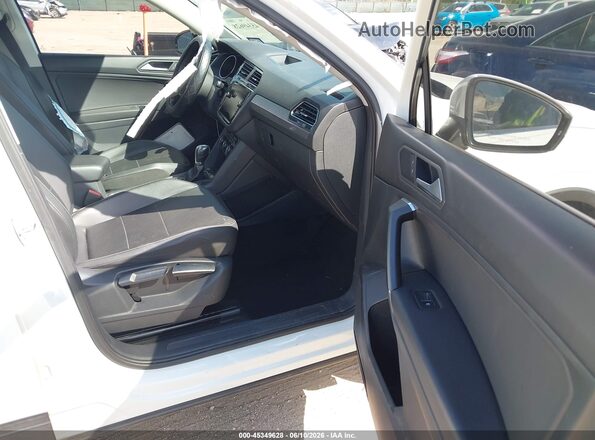 3VV3B7AX0KM071289 2019 VOLKSWAGEN TIGUAN White წინა სალონის ხედი
