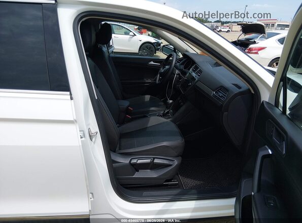 3VV3B7AX0LM082584 2020 VOLKSWAGEN TIGUAN White წინა სალონის ხედი
