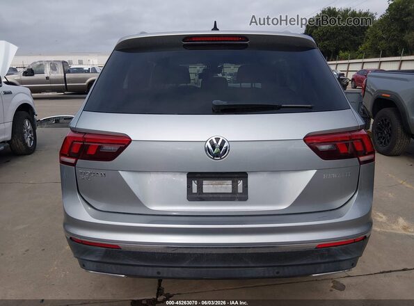3VV3B7AX0LM164055 2020 VOLKSWAGEN TIGUAN Gray 