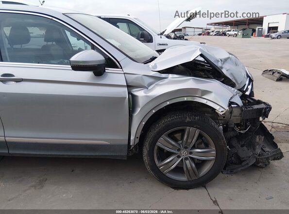 3VV3B7AX0LM164055 2020 VOLKSWAGEN TIGUAN Gray 