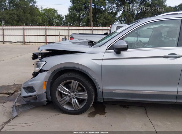 3VV3B7AX0LM164055 2020 VOLKSWAGEN TIGUAN Gray 