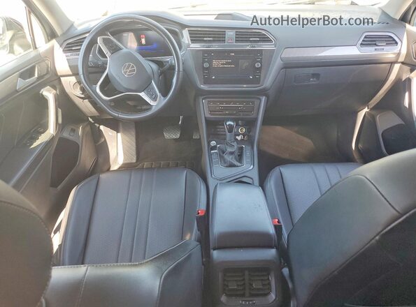 3VV3B7AX0RM022166 2024 VOLKSWAGEN TIGUAN Серый Вид панели приборов