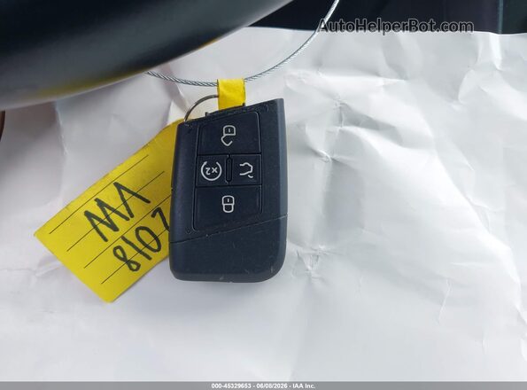 3VV3B7AX1JM015196 2018 VOLKSWAGEN TIGUAN Белый 