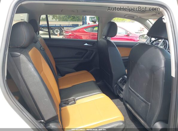 3VV3B7AX1JM015196 2018 VOLKSWAGEN TIGUAN Белый 