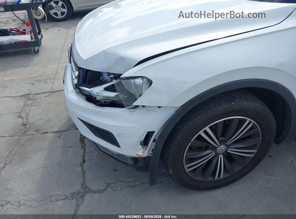 3VV3B7AX1JM015196 2018 VOLKSWAGEN TIGUAN Белый 