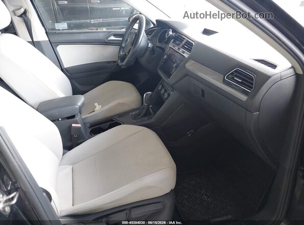 3VV3B7AX1KM106731 2019 VOLKSWAGEN TIGUAN Черный Вид салона спереди
