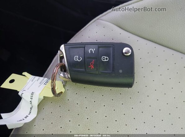 3VV3B7AX1KM106731 2019 VOLKSWAGEN TIGUAN Черный Вид панели приборов