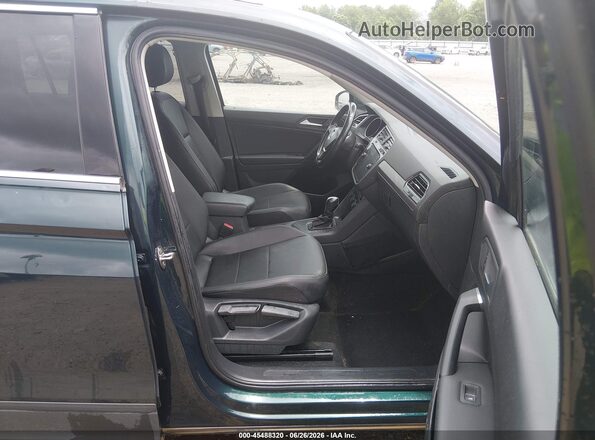 3VV3B7AX1KM126901 2019 VOLKSWAGEN TIGUAN Green Widok wnętrza z przodu