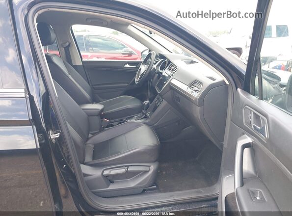 3VV3B7AX1MM115092 2021 VOLKSWAGEN TIGUAN Black Սալոնի դիմացի տեսք