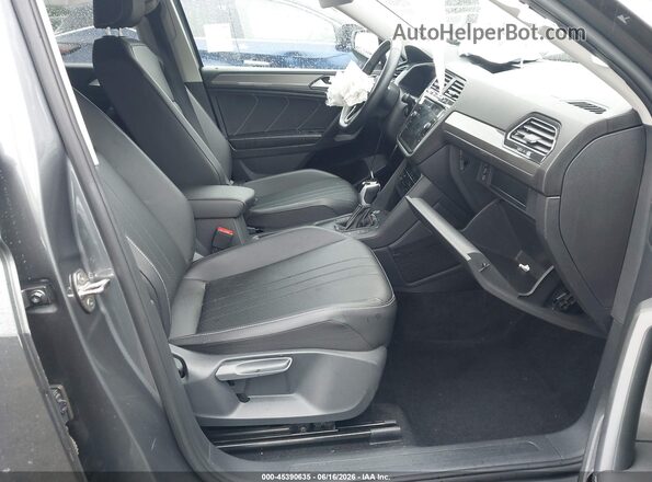 3VV3B7AX1PM123679 2023 VOLKSWAGEN TIGUAN Gray წინა სალონის ხედი
