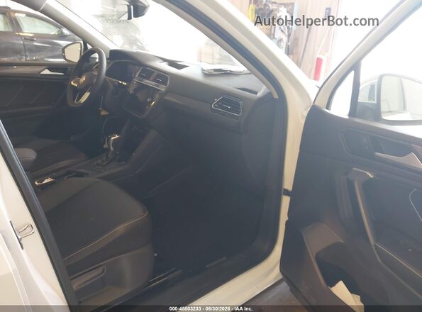 3VV3B7AX1RM115570 2024 VOLKSWAGEN TIGUAN White Vista interior delantera