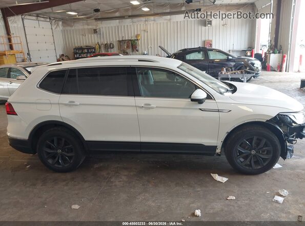 3VV3B7AX1RM115570 2024 VOLKSWAGEN TIGUAN White Vista interior trasera