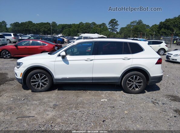 3VV3B7AX2LM019793 2020 VOLKSWAGEN TIGUAN White Սալոնի 360 աստիճան տեսք