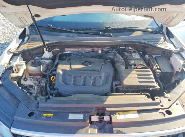 3VV3B7AX2MM031363 2021 VOLKSWAGEN TIGUAN Белый Вид задней части салона