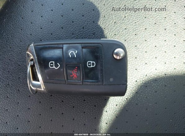 3VV3B7AX2MM080224 2021 VOLKSWAGEN TIGUAN White Vista del salpicadero