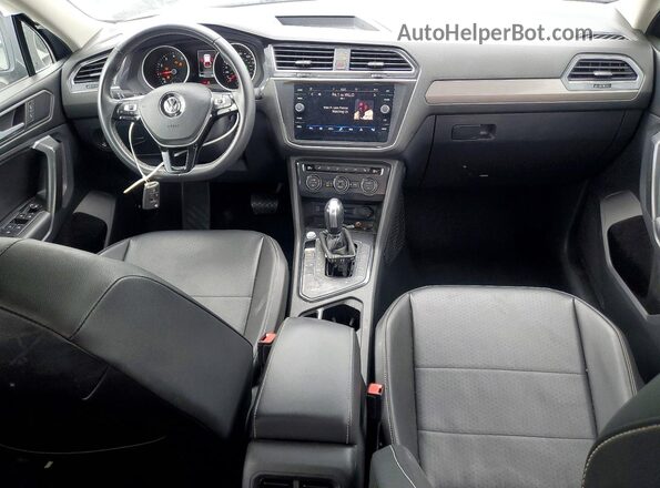 3VV3B7AX2MM112864 2021 VOLKSWAGEN TIGUAN Silver Առջևի վահանակի տեսք